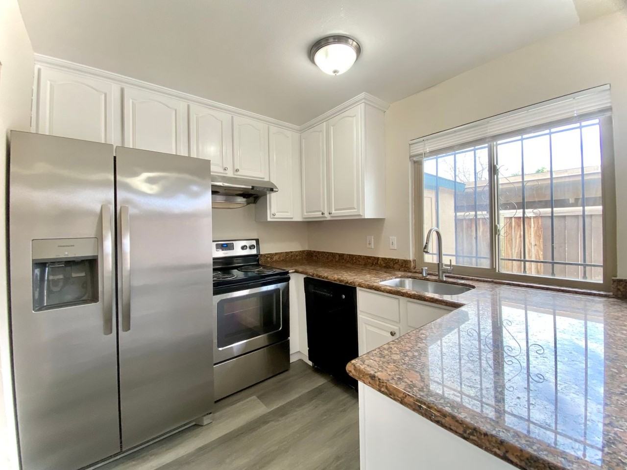 27414 Lemon Tree Ct - Photo 2 of 14