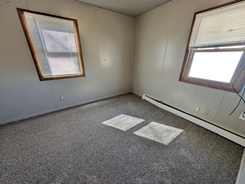 319 N 8th Ave - Photo 4 of 12