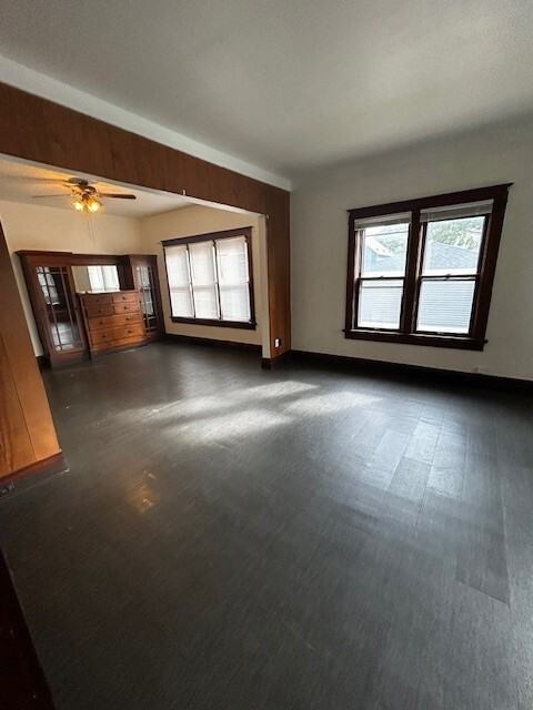 2211 S 9th St - Photo 2 of 9