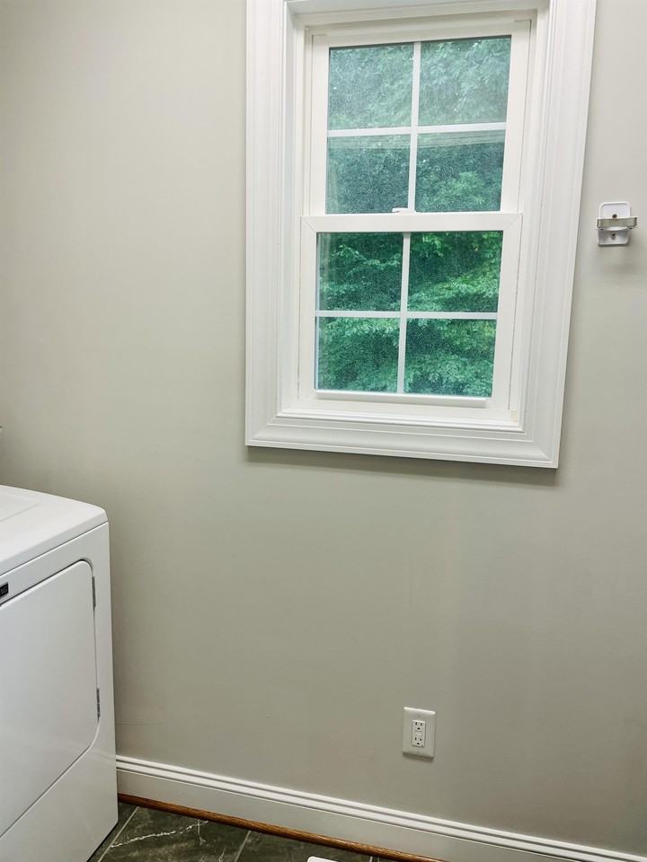 124 Palmer Dr - Photo 2 of 33