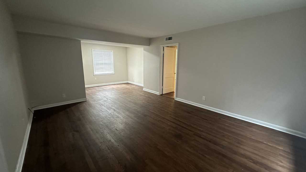 1934 North Blvd #05 - Photo 7 of 13