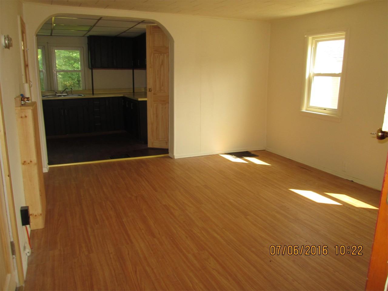 209 Park Dr - Photo 3 of 12