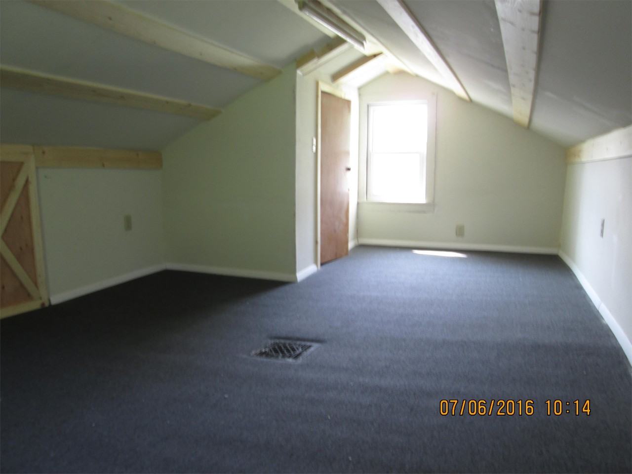 209 Park Dr - Photo 7 of 12