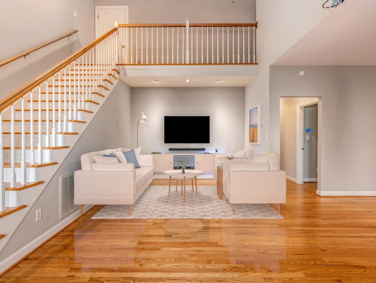 209 Columbia Pl W #209 - Photo 4 of 14