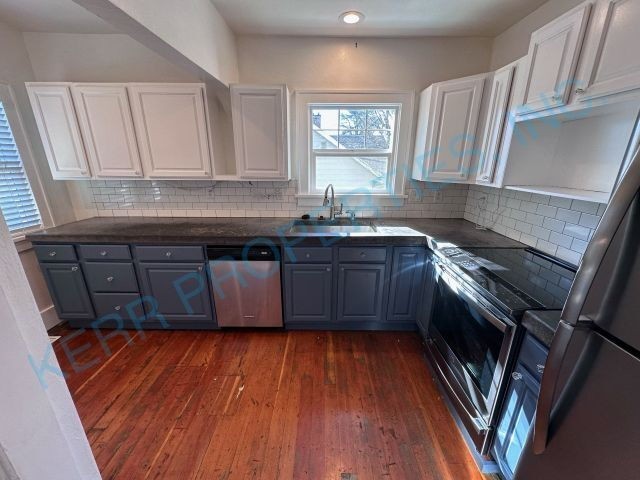 88 Nw Florence Ave - Photo 4 of 26