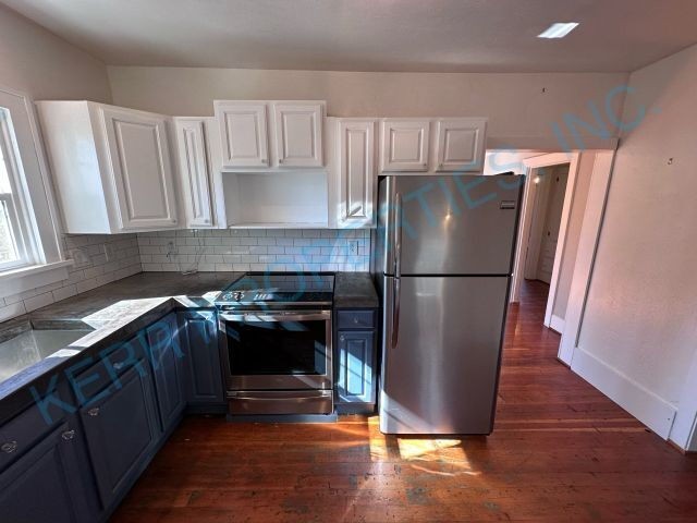 88 Nw Florence Ave - Photo 5 of 26