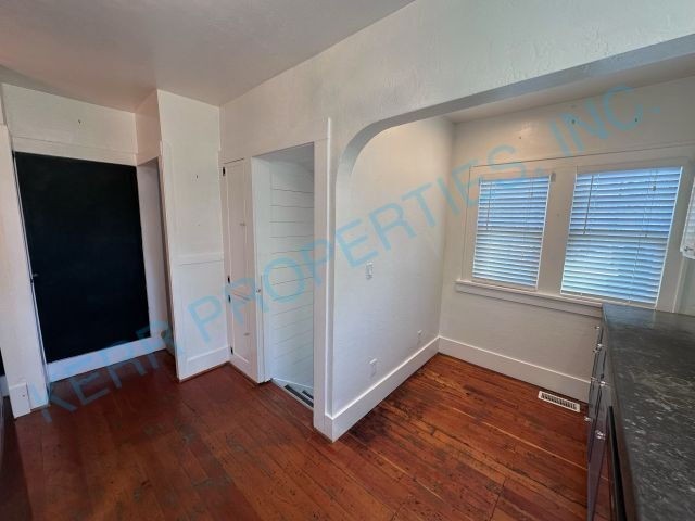 88 Nw Florence Ave - Photo 6 of 26