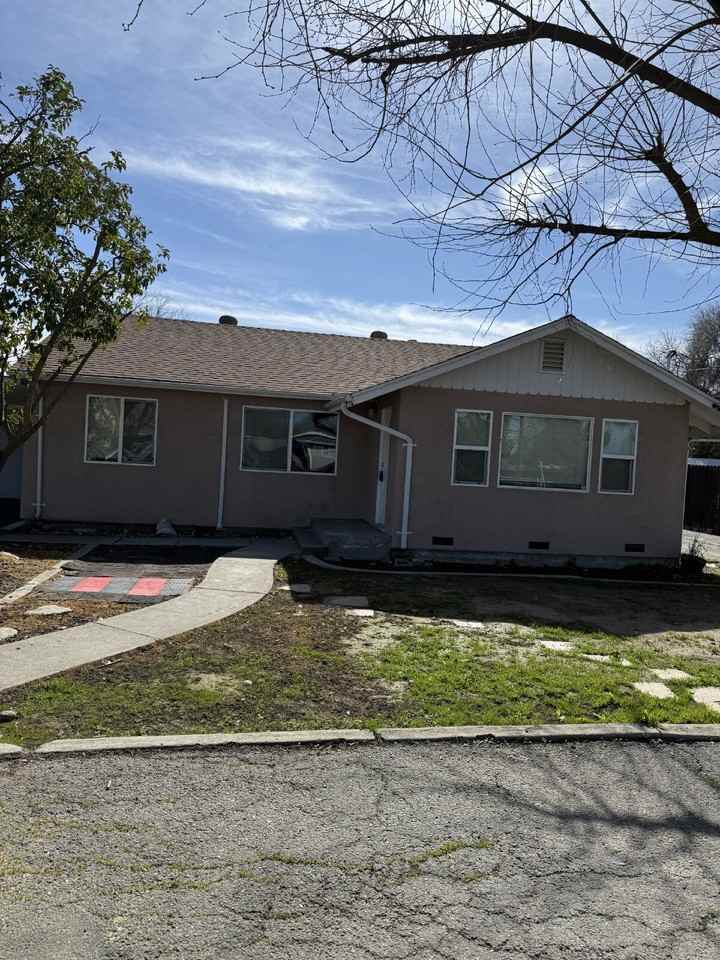 161 Sunrise Dr - Photo 4 of 30