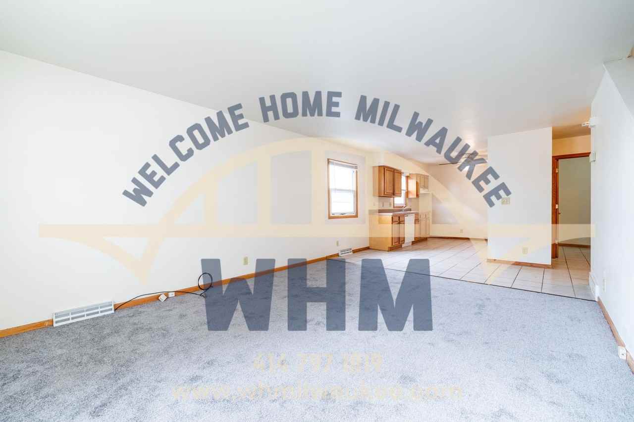 6467 N 105th St - Photo 3 of 17