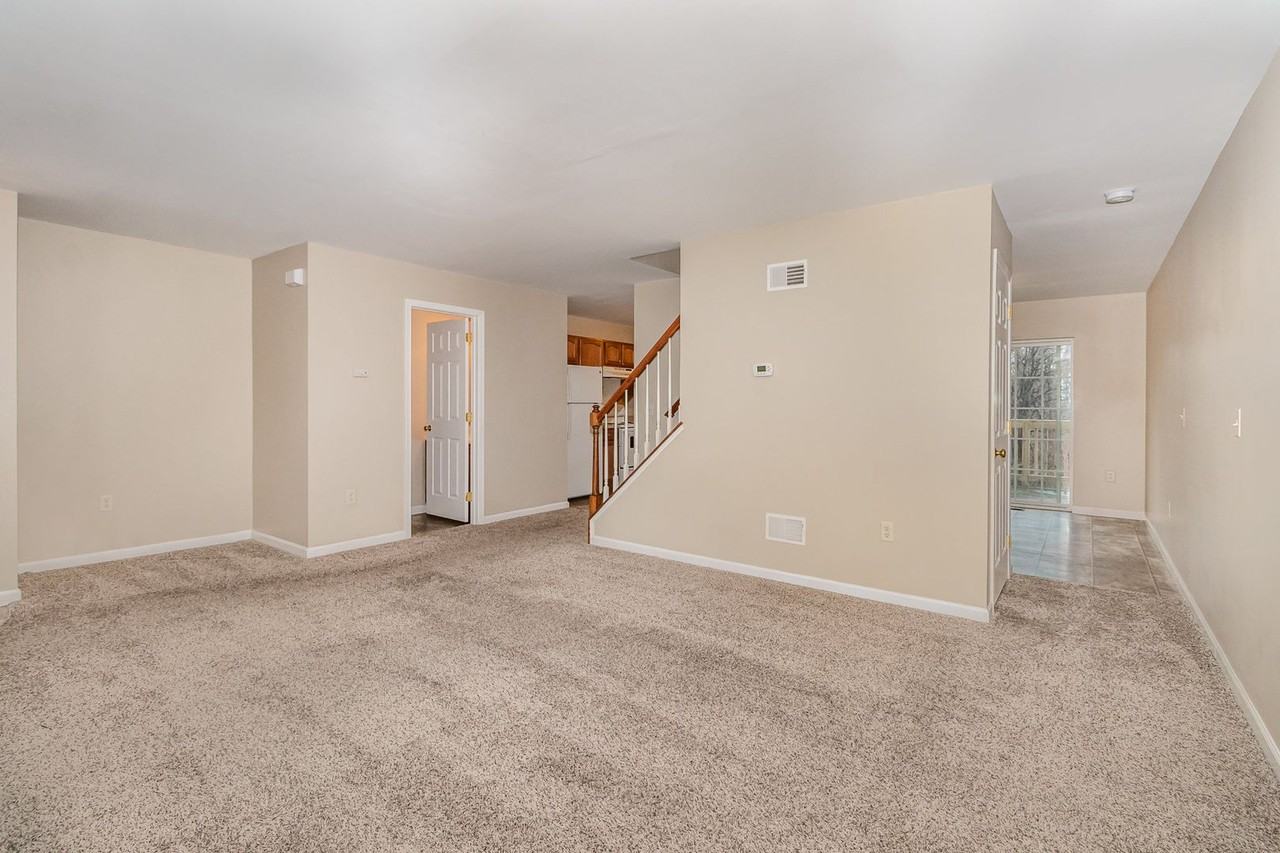 1440 Lakeside Dr - Photo 6 of 30