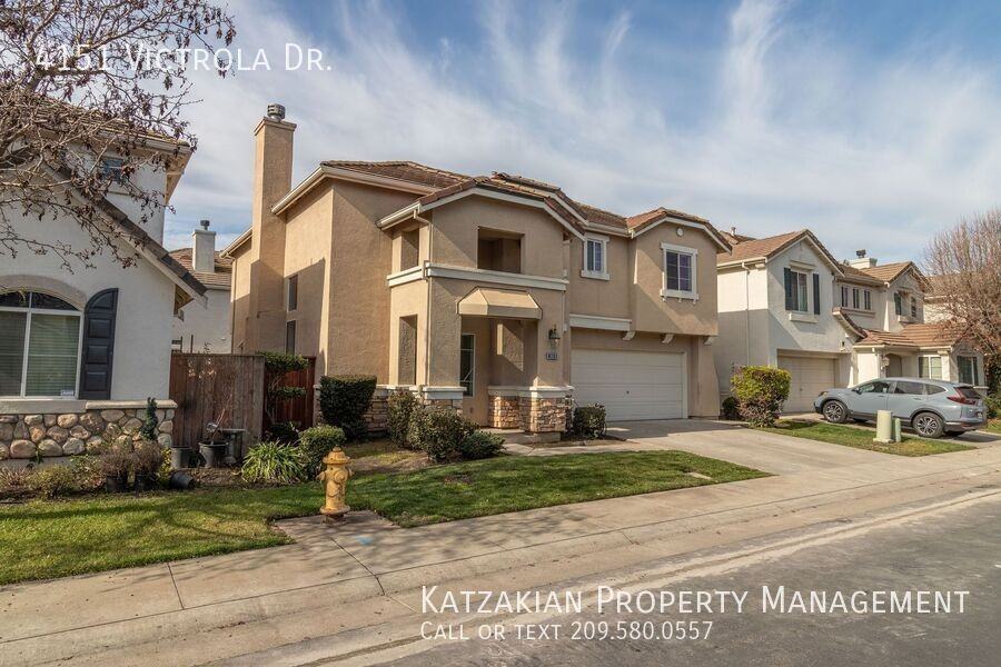 4151 Victrola Dr - Photo 2 of 32