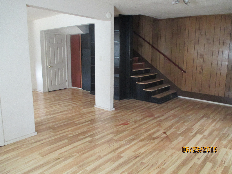 102 4th Ave W - Photo 2 of 12