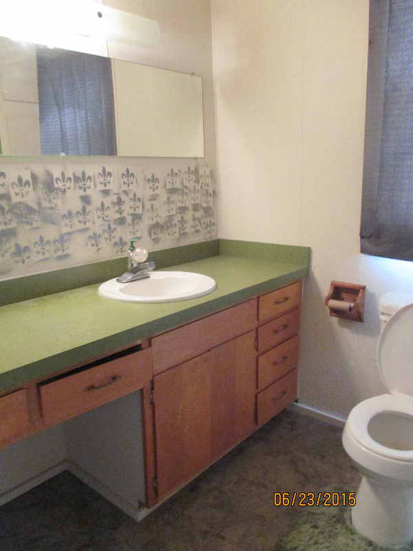 102 4th Ave W - Photo 5 of 12