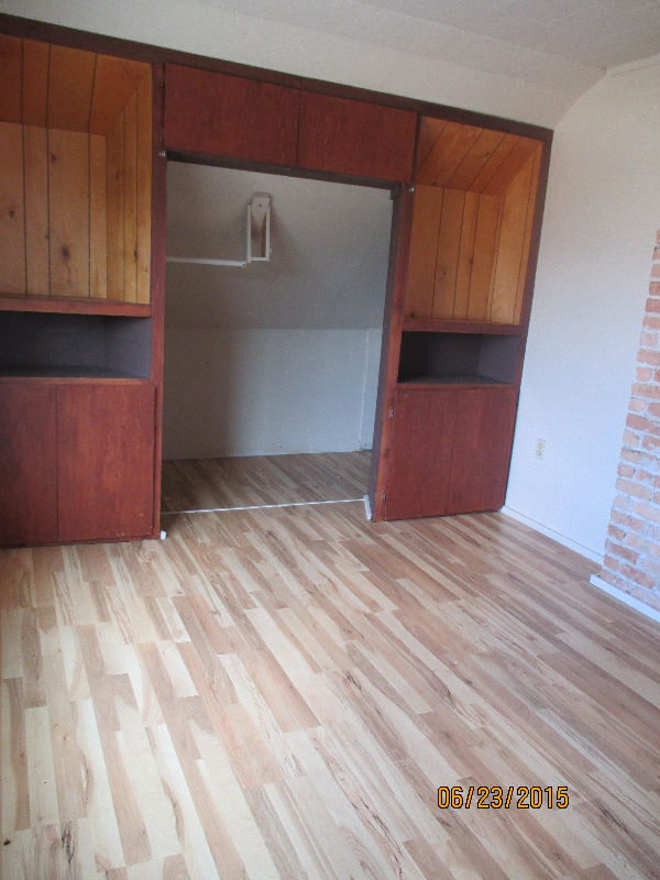 102 4th Ave W - Photo 6 of 12