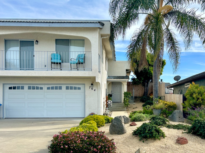 704 Vista Pacifica Cir - Photo 2 of 20