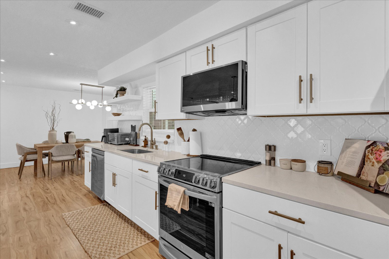 4335 Benedictine Cir - Photo 5 of 20