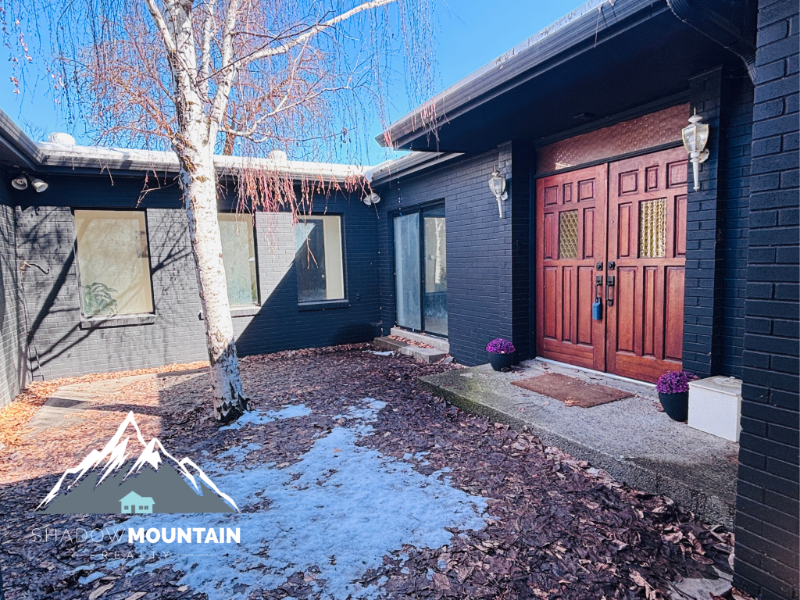 1078 Sumac Dr - Photo 2 of 10