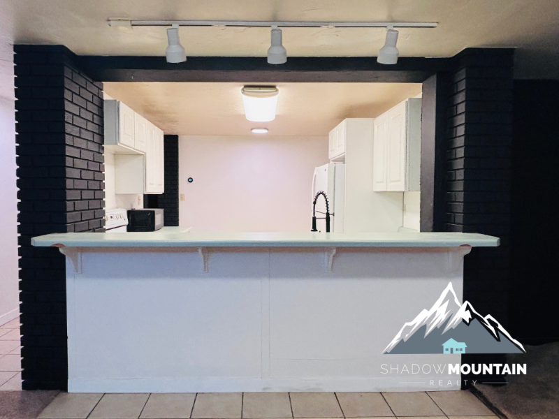 1078 Sumac Dr - Photo 3 of 10