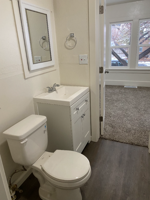 424 E Dillon St - Photo 2 of 9