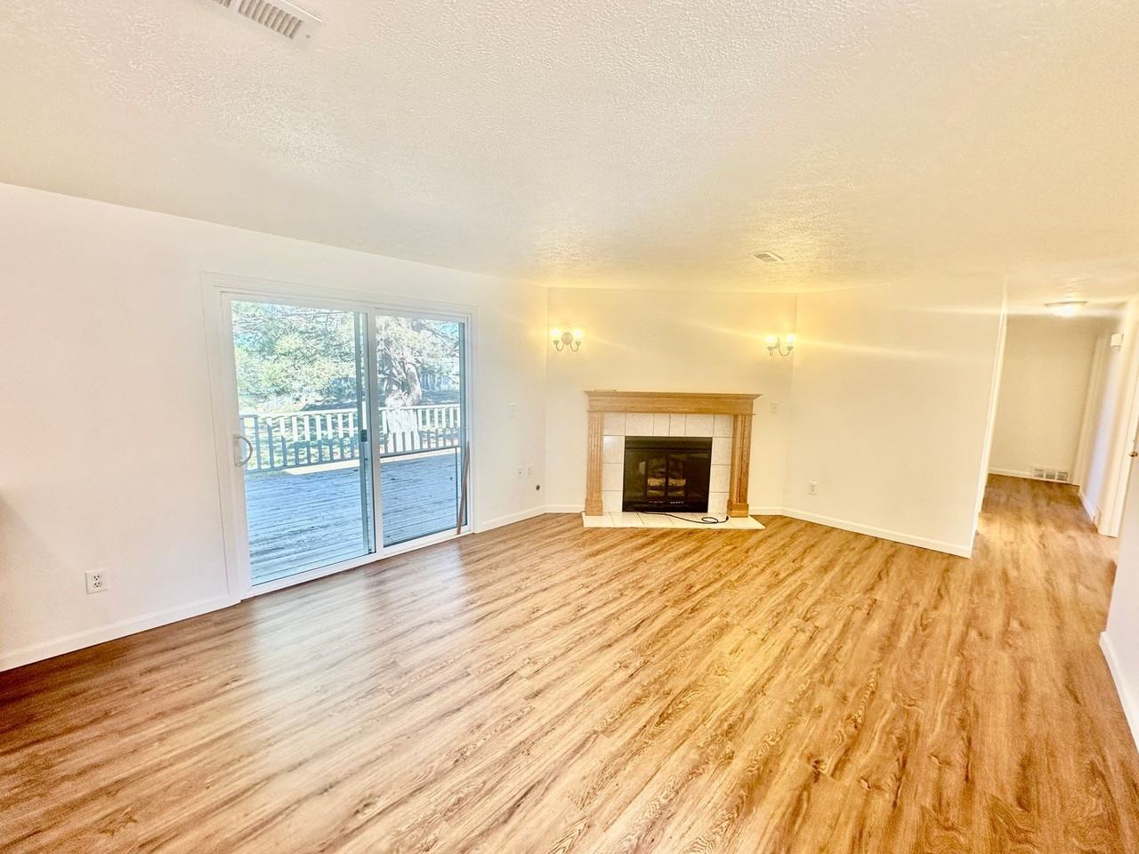 11409 N Guinevere Dr - Photo 3 of 28