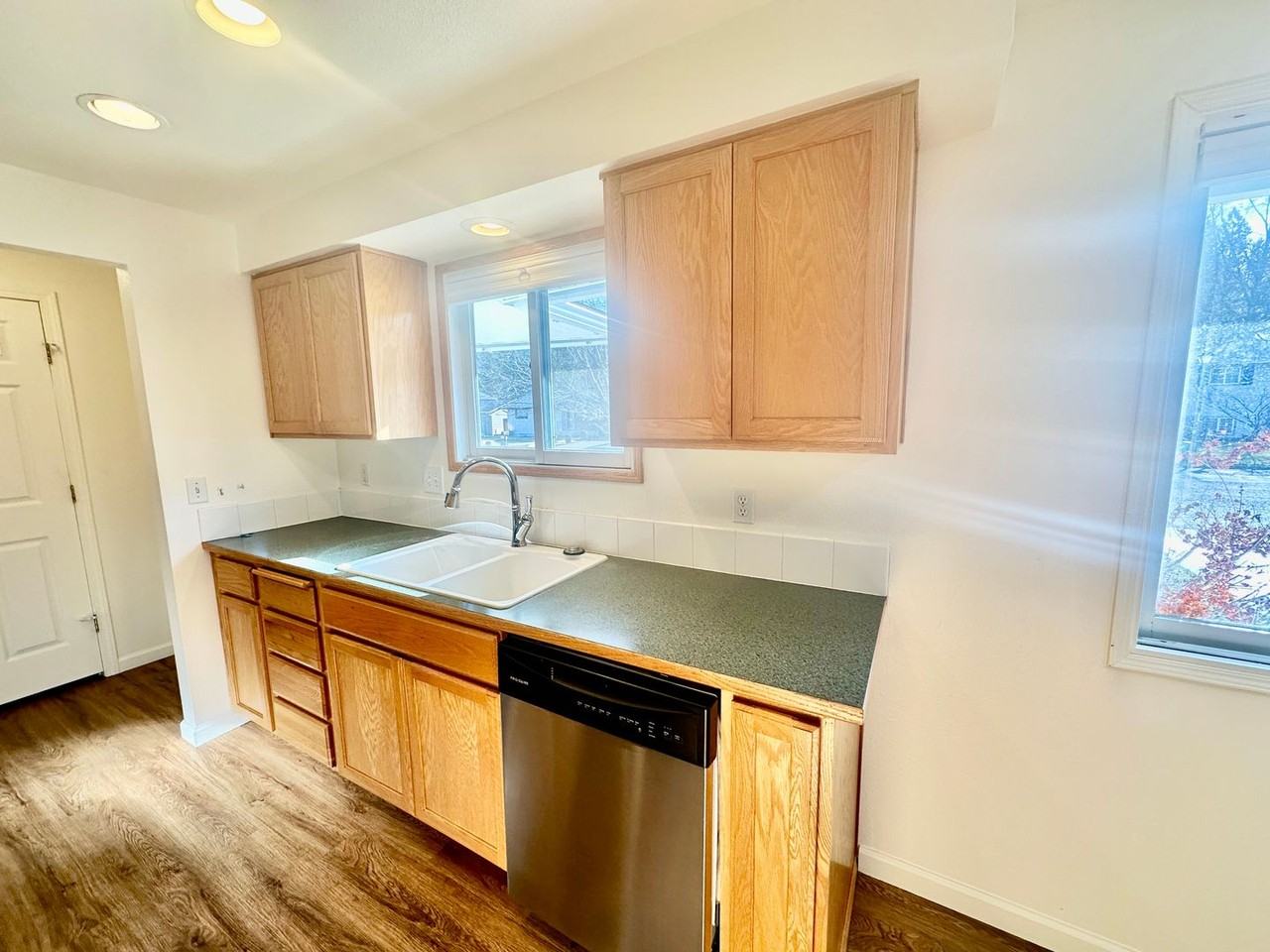 11409 N Guinevere Dr - Photo 6 of 28