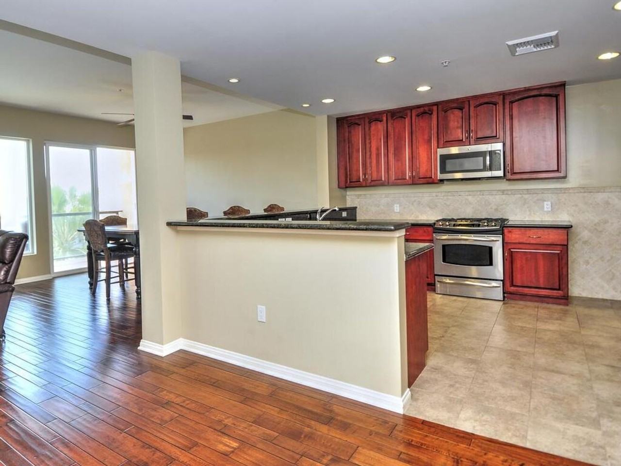 301 Mission Ave #409 - Photo 2 of 22