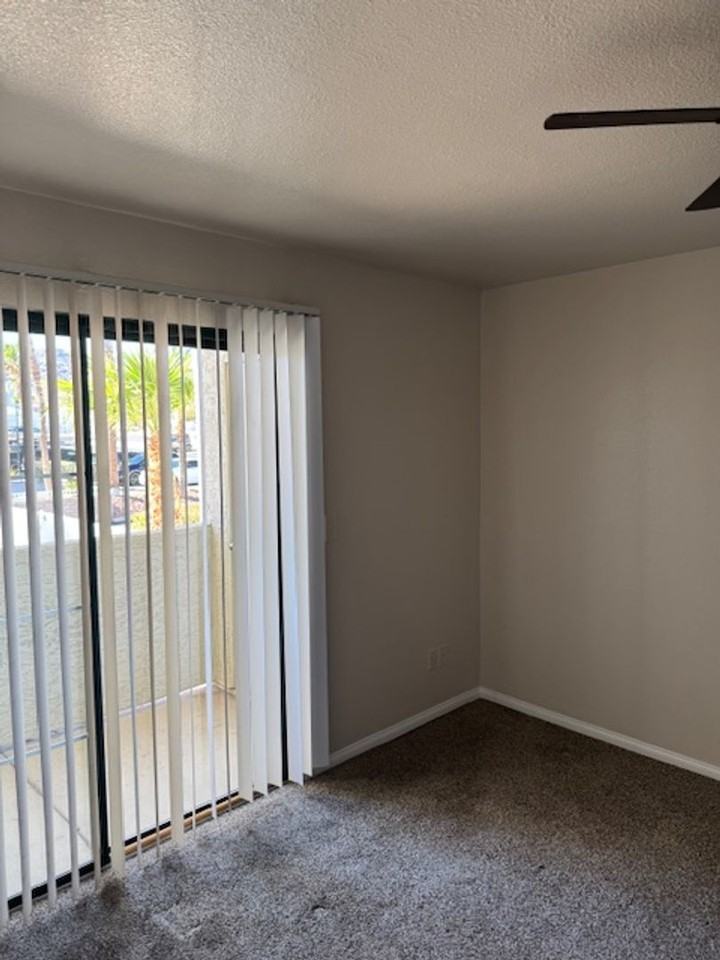 1904 Las Palmas Ln #102 - Photo 7 of 22