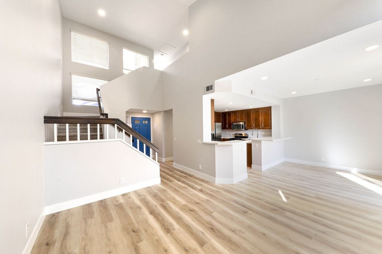 4 Pinzon - Photo 5 of 42