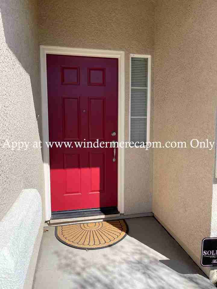 934 Trehowell Dr - Photo 2 of 30