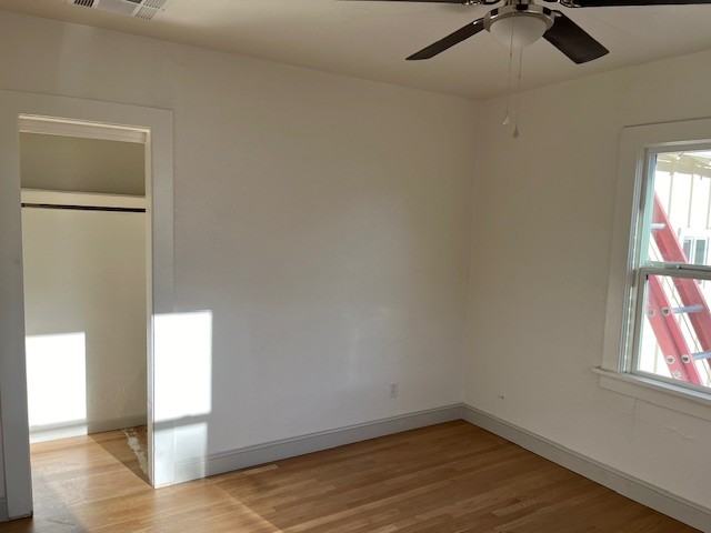 542 Thoma St #542 - Photo 3 of 7