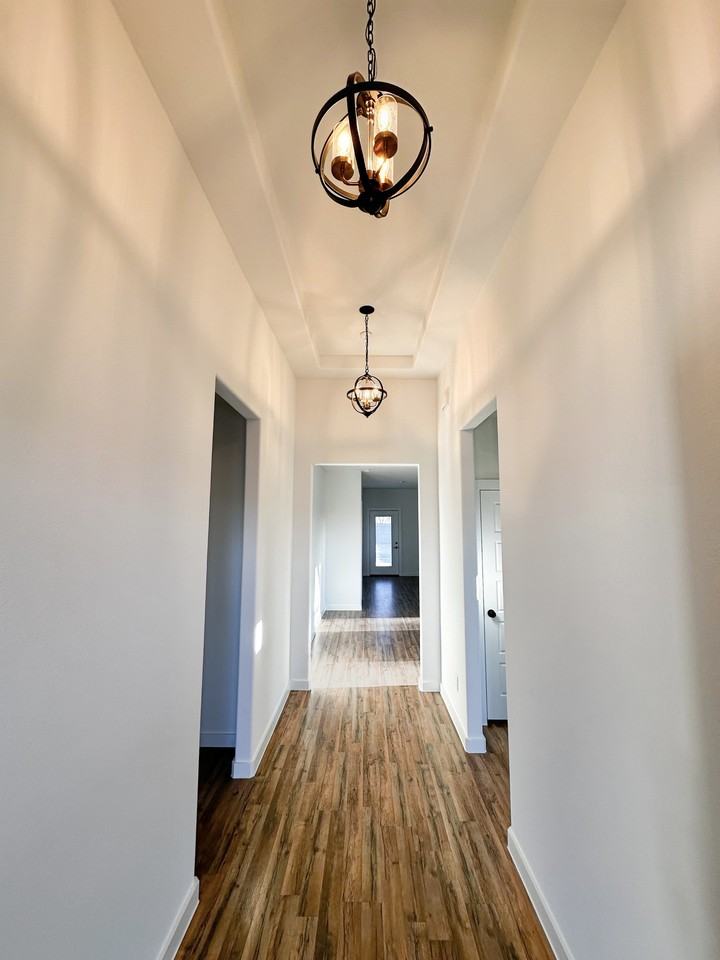 300 E 21st St #NA - Photo 2 of 11