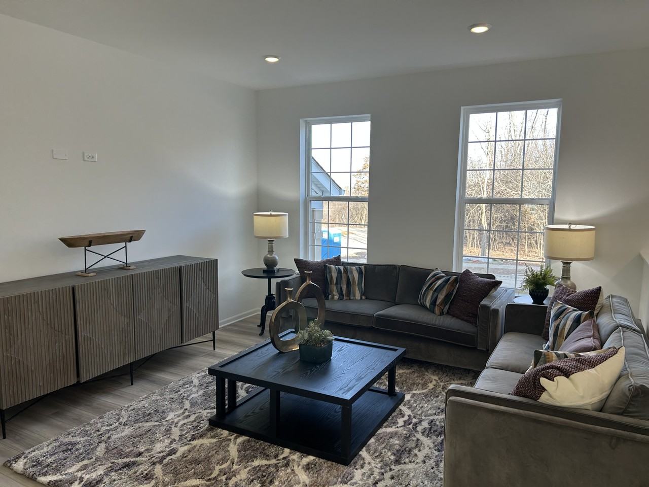 1408 Neubauer Cir #1905 - Photo 2 of 17