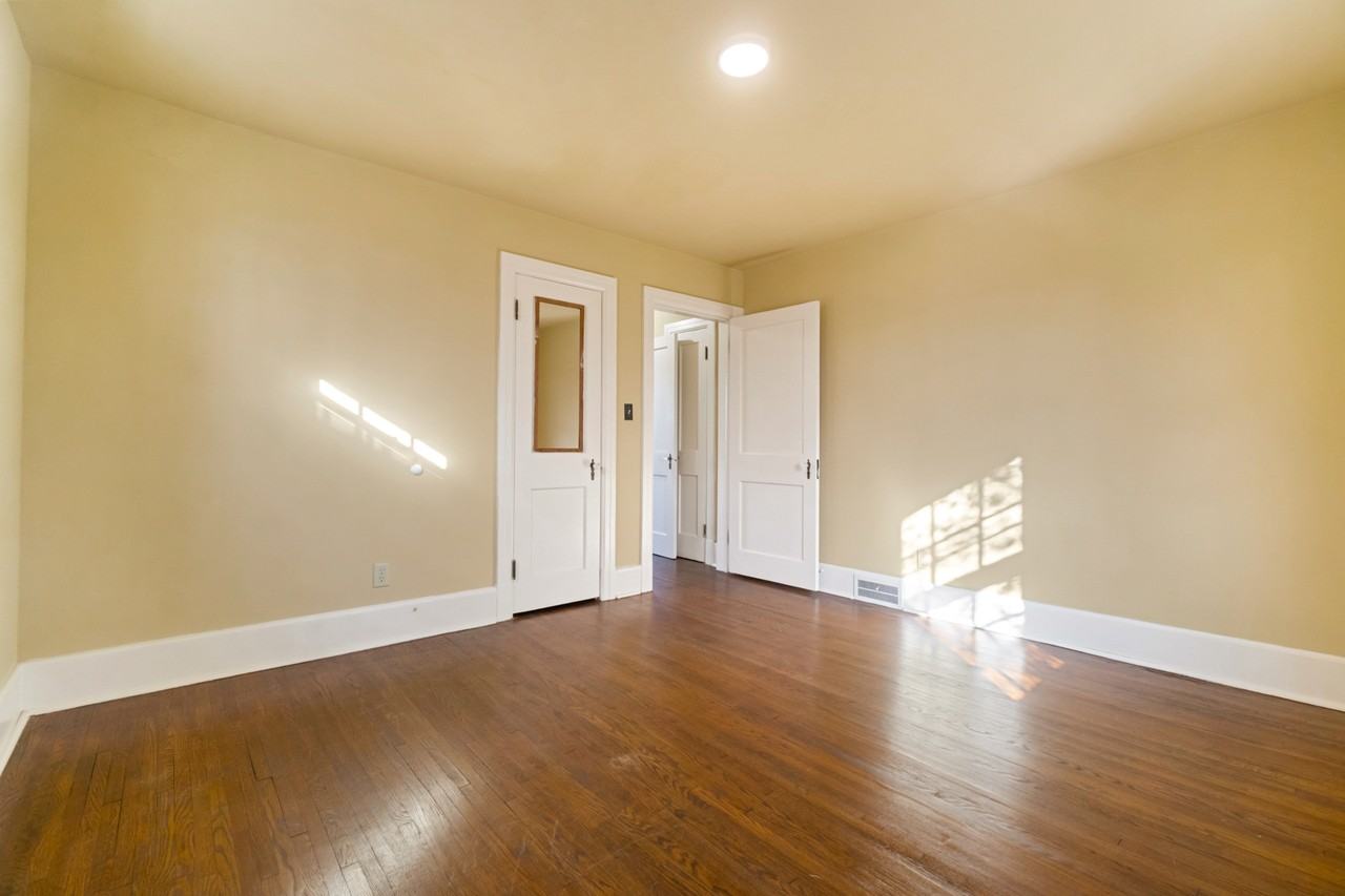 920 N Market St #2 - Photo 3 of 21