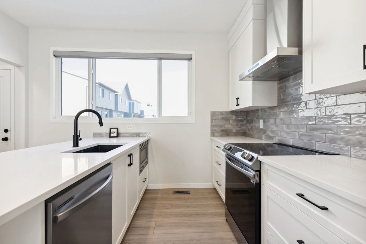 152 Setonstone Manor Se Uppr - Photo 3 of 12