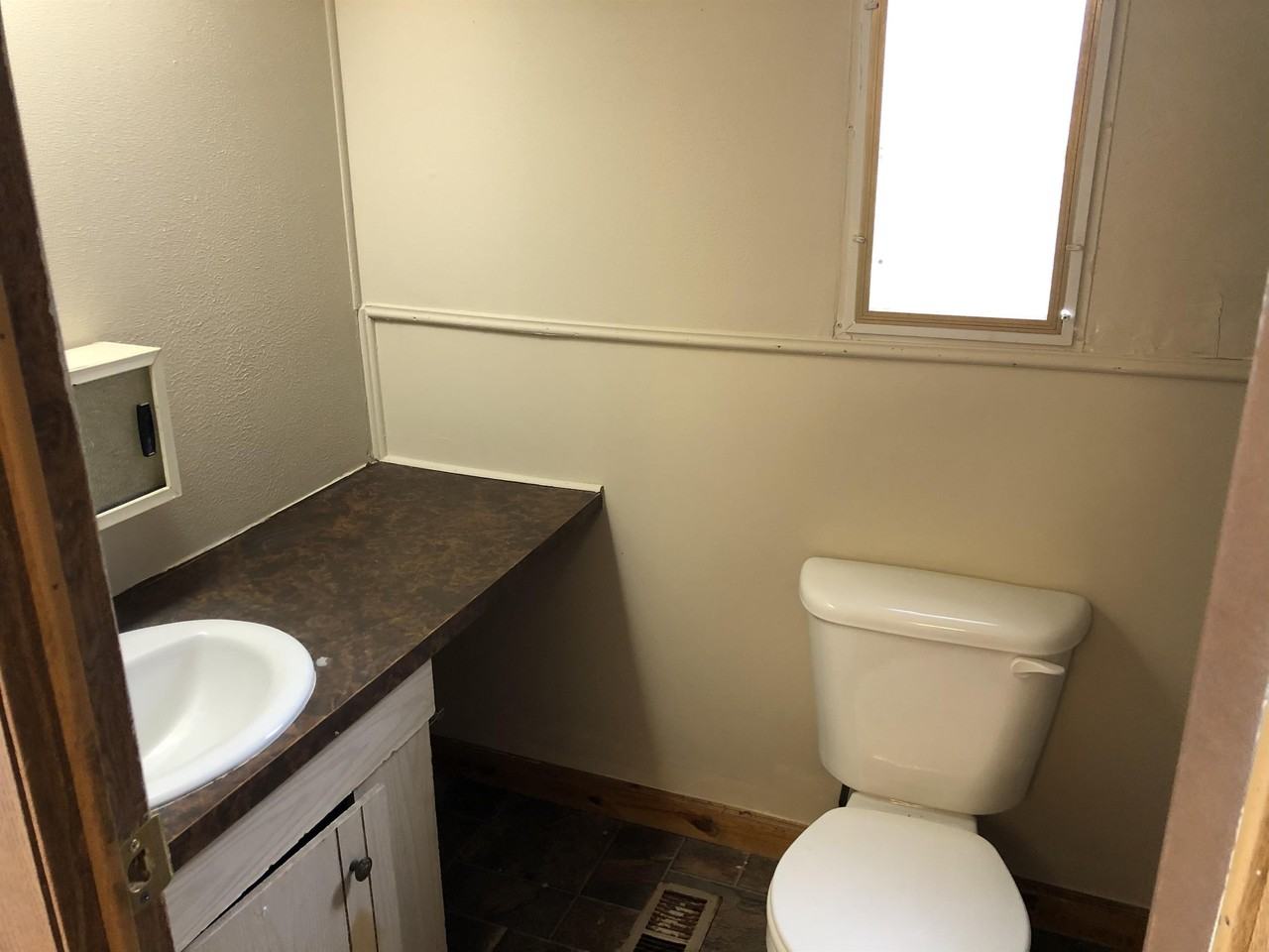 400 26th Street - Photo 6 of 14