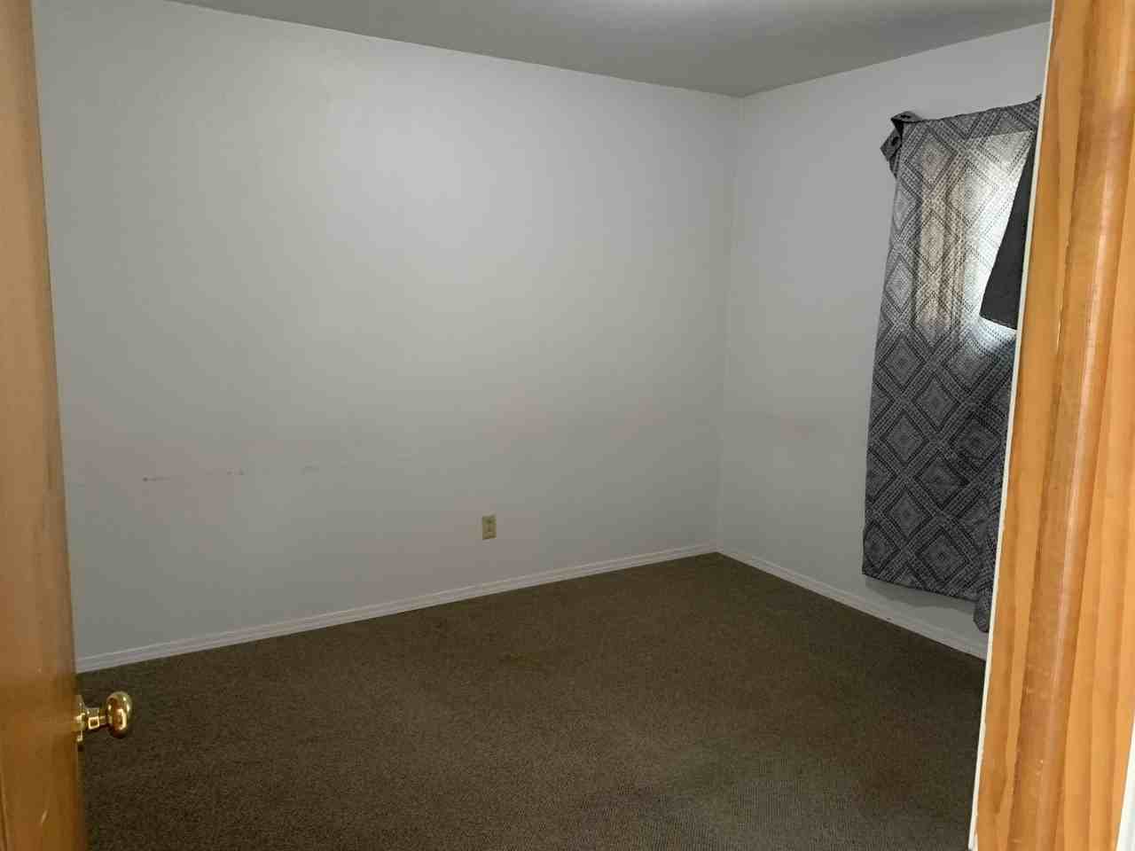 501 9th Ave SE Apt 3 - Photo 3 of 6