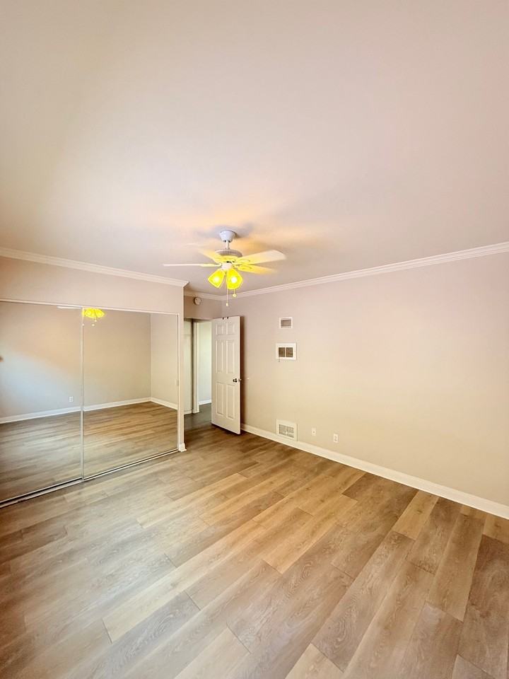 204 & 206 W. Yanonali St. - Photo 3 of 10