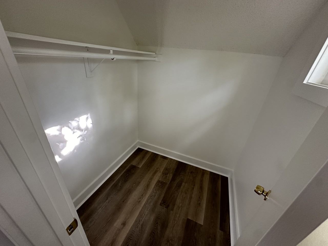 1511 Bath Street - Photo 3 of 4