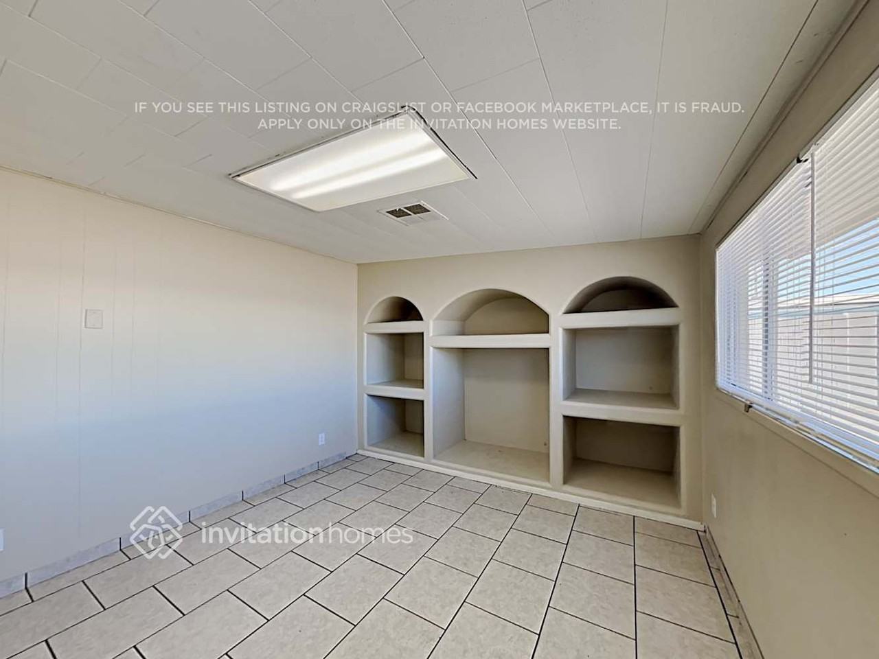 2750 W Glenrosa Ave - Photo 3 of 18