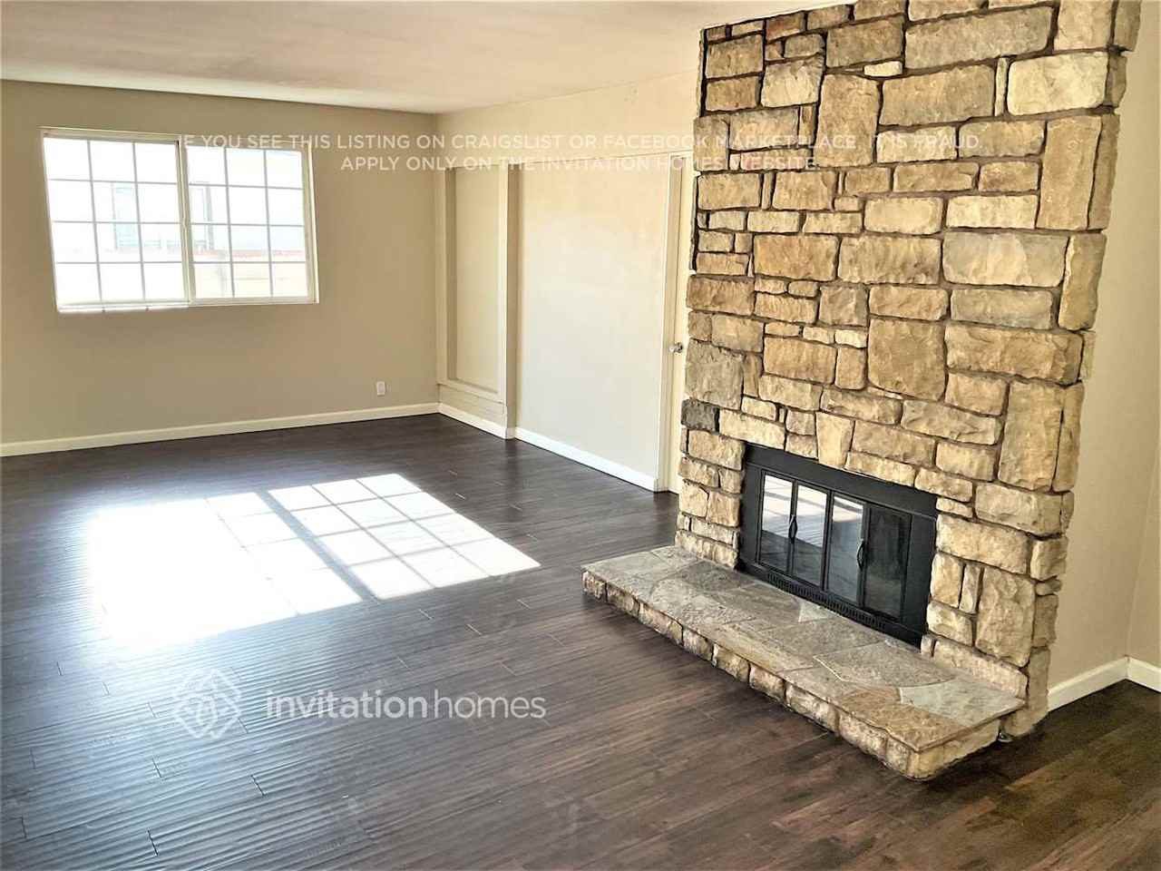 10812 Keswick St - Photo 3 of 18