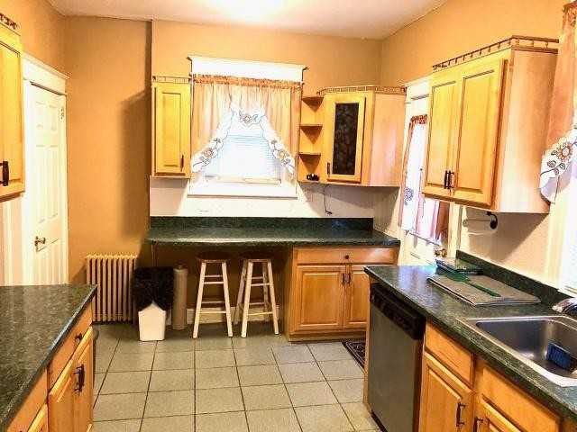 1655 Fowler Ave - Photo 3 of 10