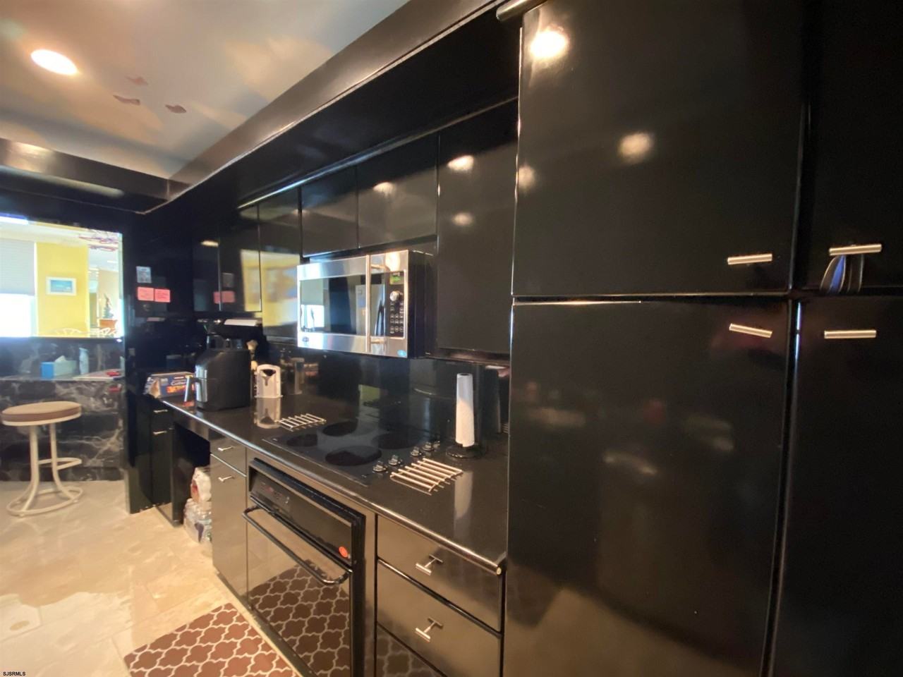 5000 Boardwalk #1615 - Photo 4 of 29