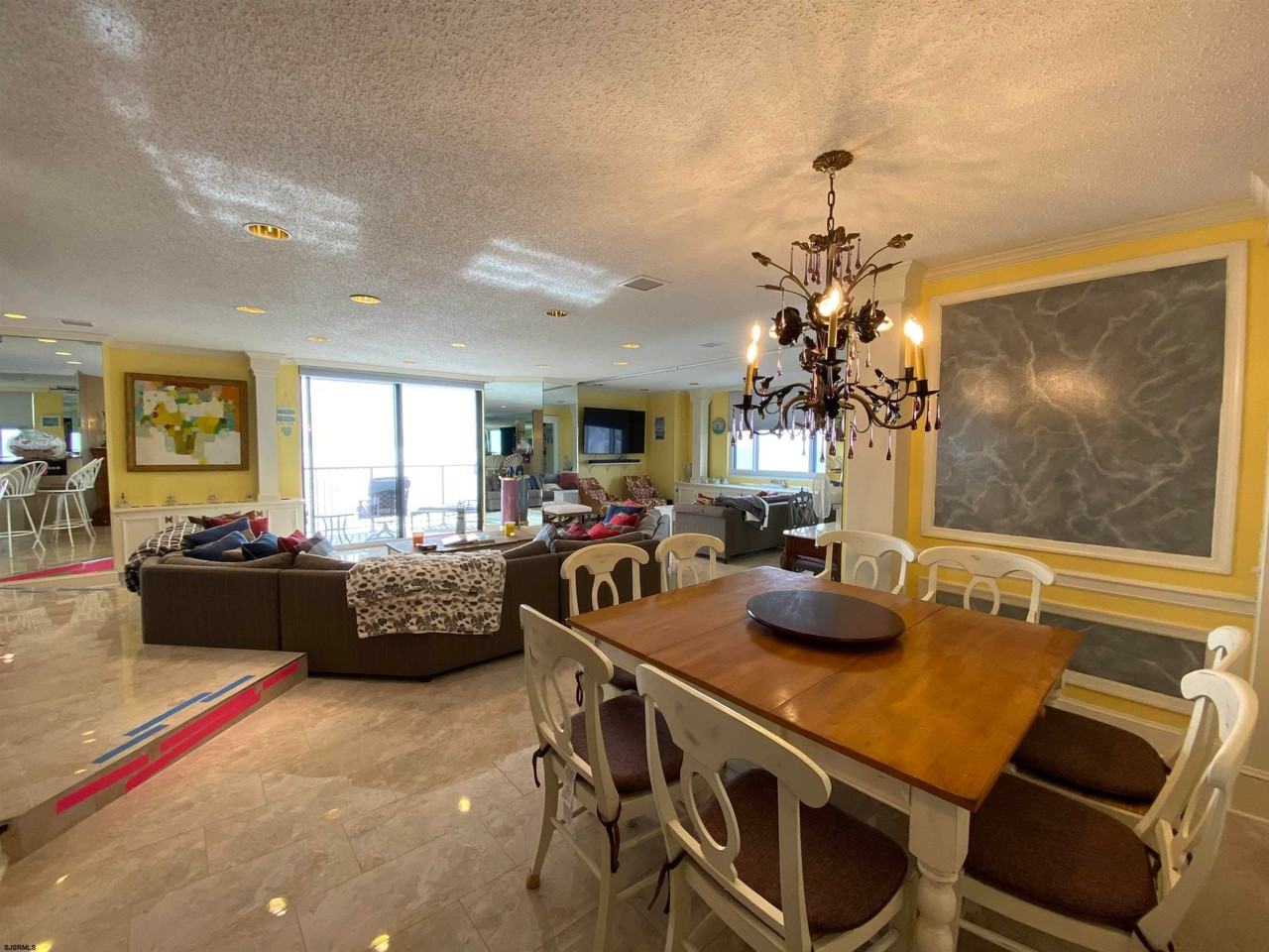 5000 Boardwalk #1615 - Photo 6 of 29