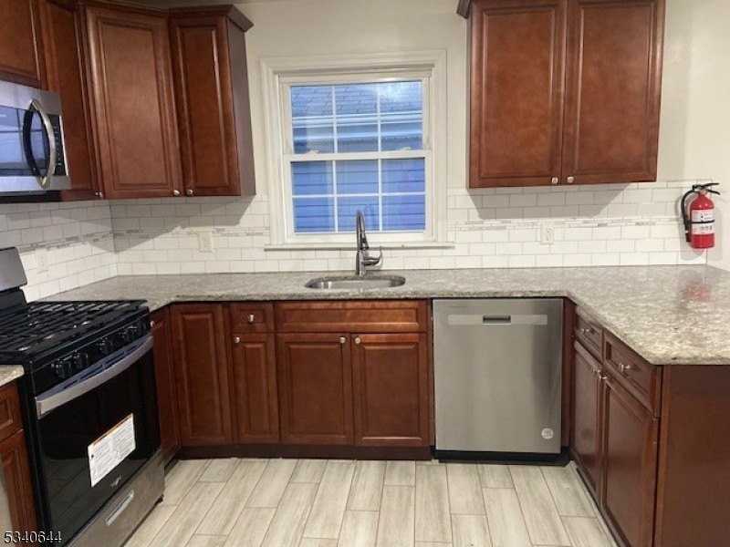 455 S 14th St #3 - Photo 3 of 10