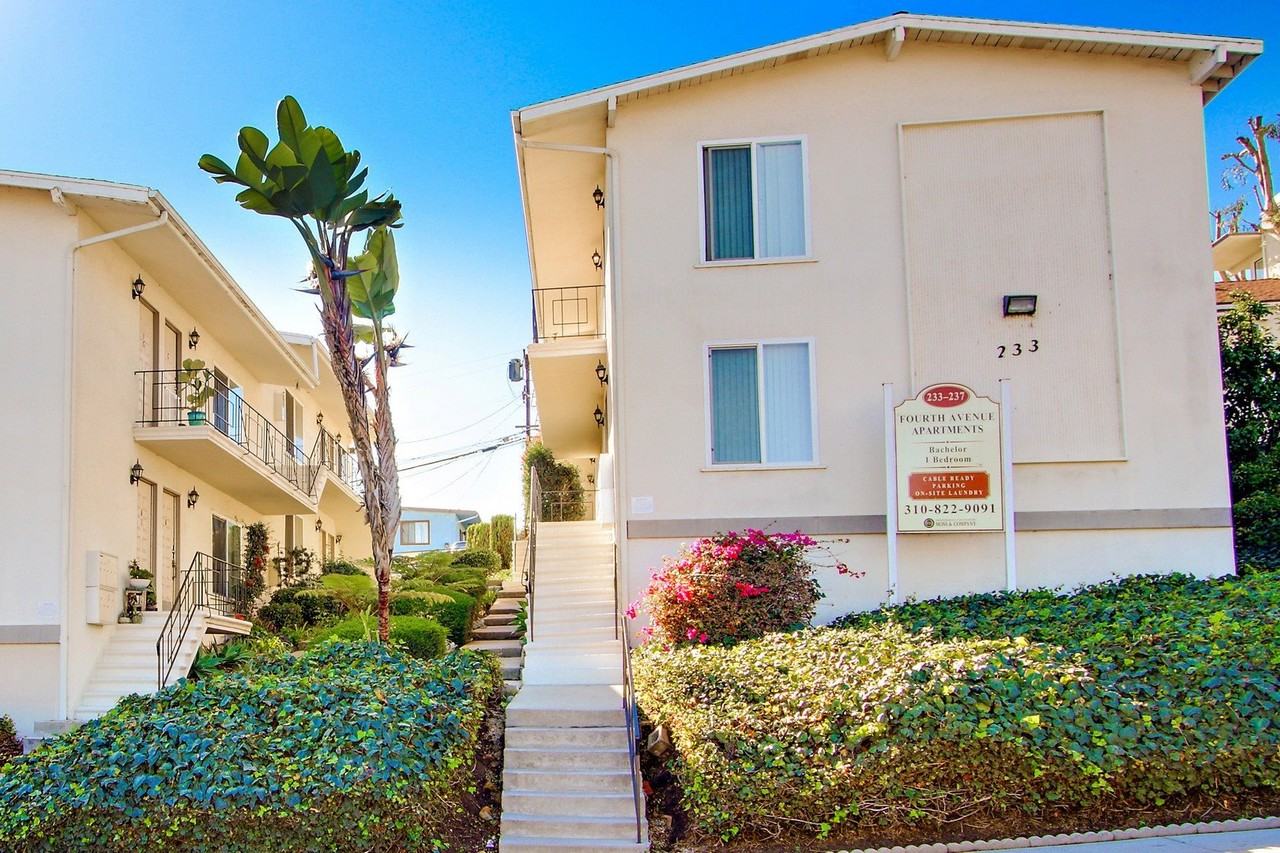 Fourth Avenue - Photo 5 of 24