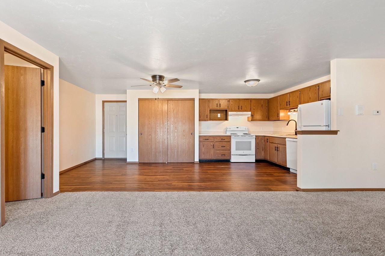 Maplewood - Photo 7 of 22