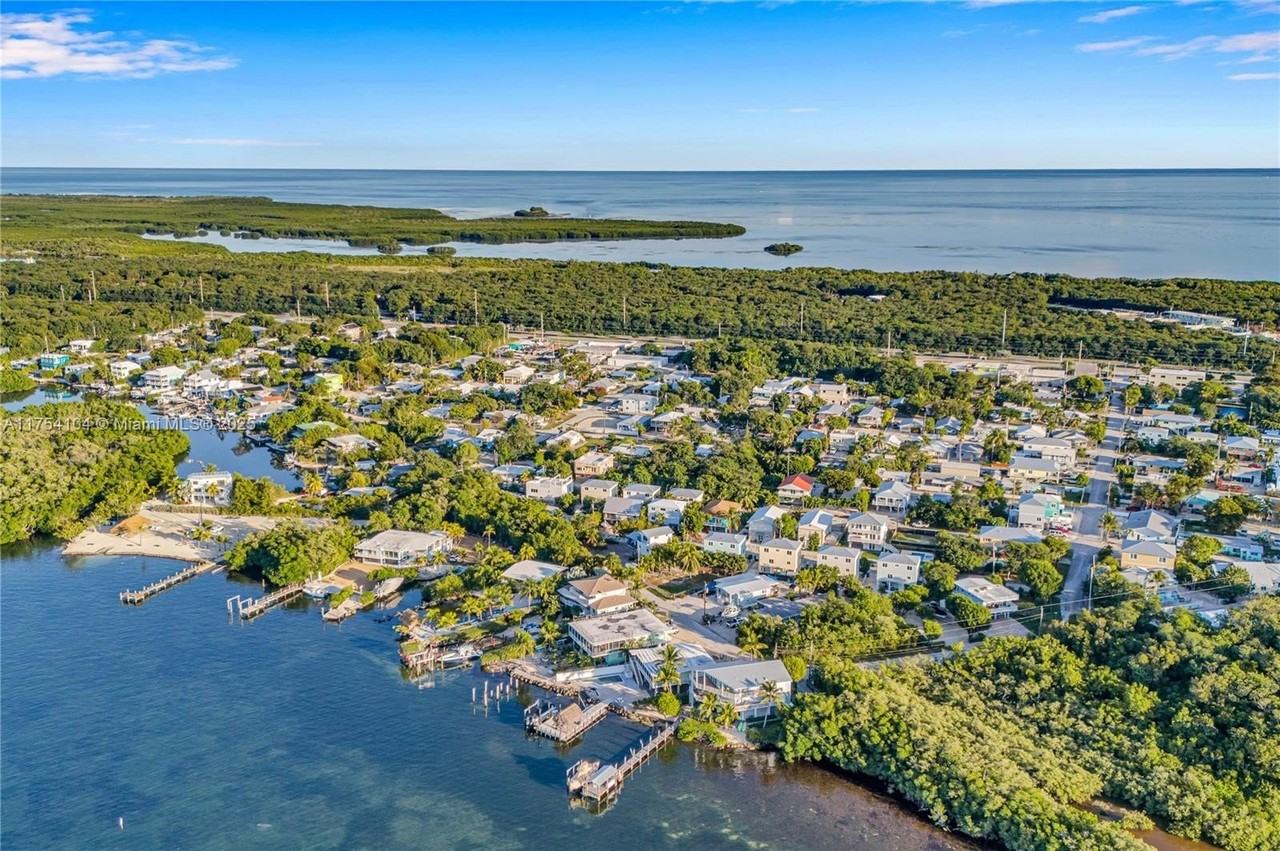 9 Gulf Dr - Photo 7 of 50