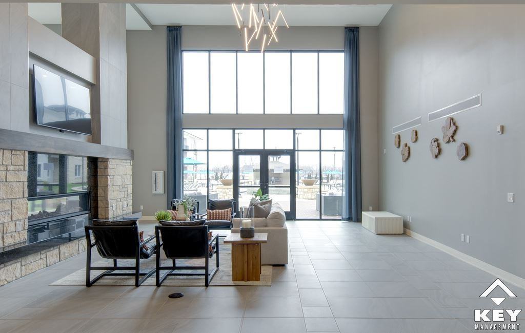 Uptown Landing - Photo 3 of 24