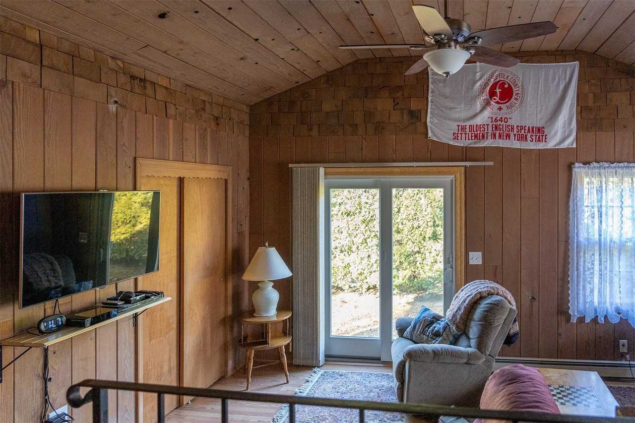 155 Delmar Dr - Photo 5 of 21