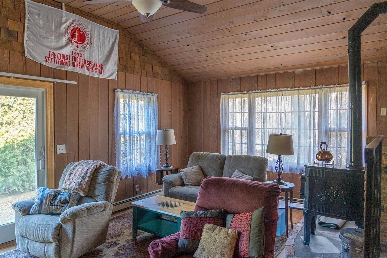 155 Delmar Dr - Photo 7 of 21